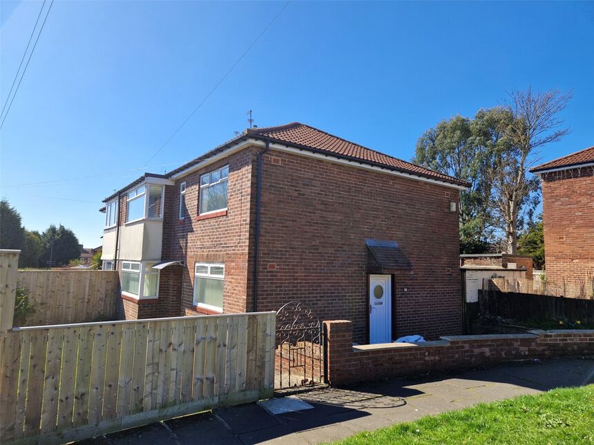 2 bedroom End Terrace Flat for sale