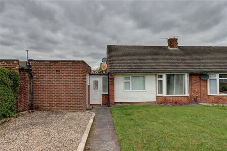 2 bedroom Semi Detached Bungalow to rent